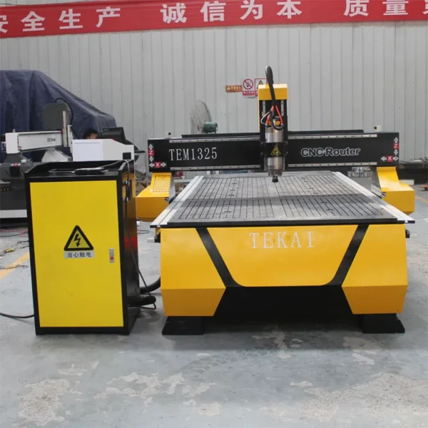 High Productive Wood 3d CNC Milling Drilling Machine Wooden Door Making Cutting CNC Router With T-slot Table